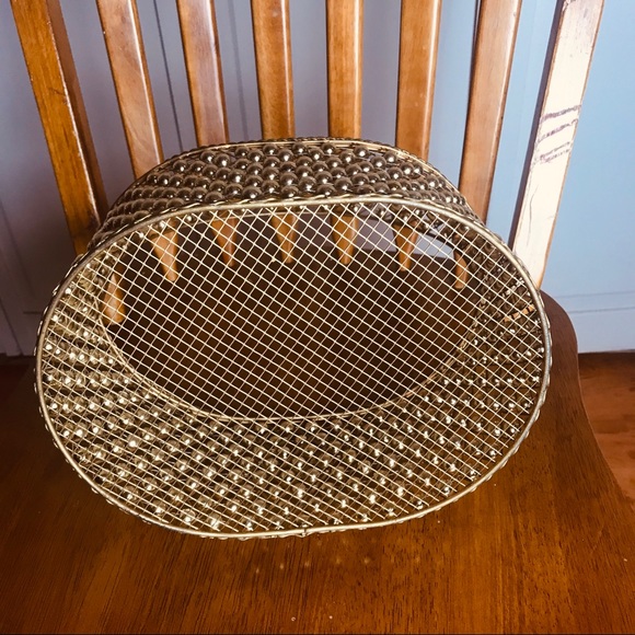 Gold metal beaded basket. - Picture 4 of 8
